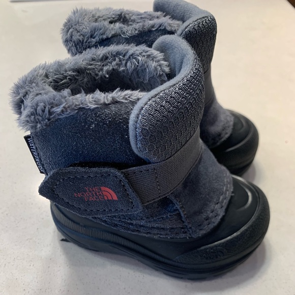 The North Face Other - Toddler snow boots size 5